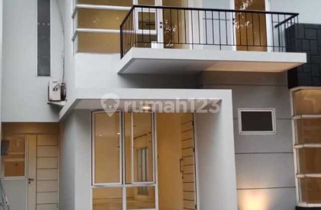 For Sale House Near Mall Living World Kotawisata