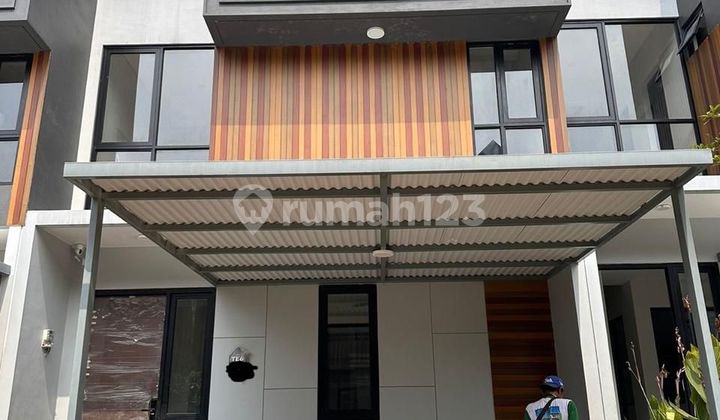 Rumah Dijual Cluster Baru 3 Lantai Kotawisata Cibubur 2
