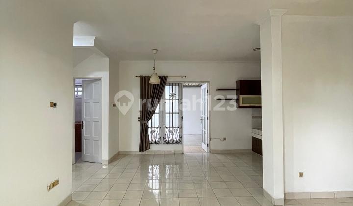 Rumah 2 Lantai Bersih Dalam Cluster Kotabwisata Cibubur 2