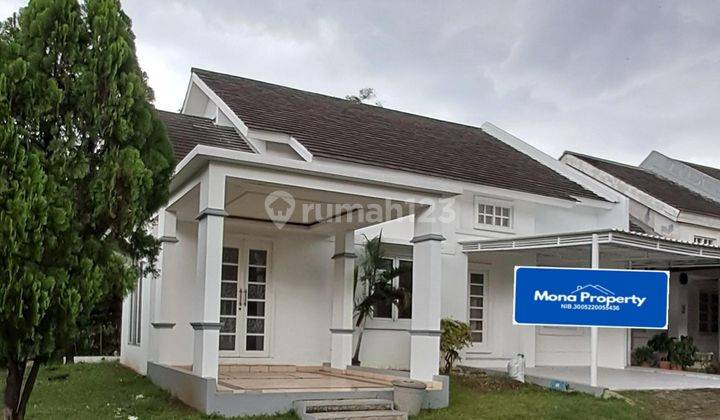 Dijual Rumah Hoek Pekarangan Luas Asri Lokasi Strategis Dekat Gerbang Tol 2