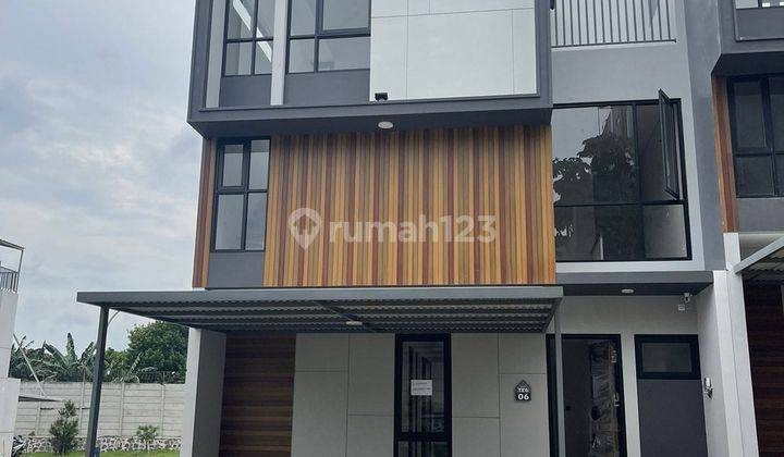 Rumah 3lantai Cluster Baru Kotawisata Cibubur 1