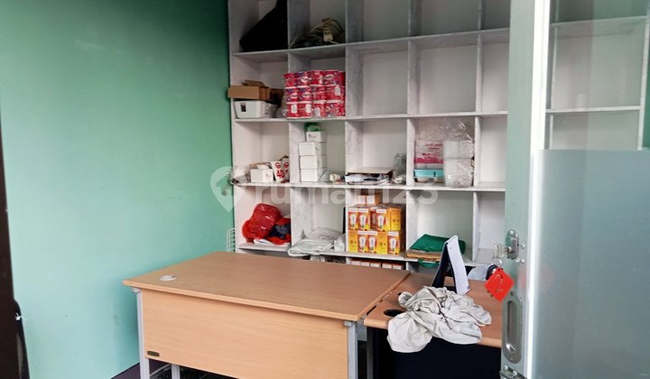 Butuh ruang usaha  coffe shop sekala besar .....bisa buka banyak tenan sekaligus. Di jual sekaligus seluruh peralatan maupun furniturenya ....pokoknya tinggal jualan....MAU....?  2