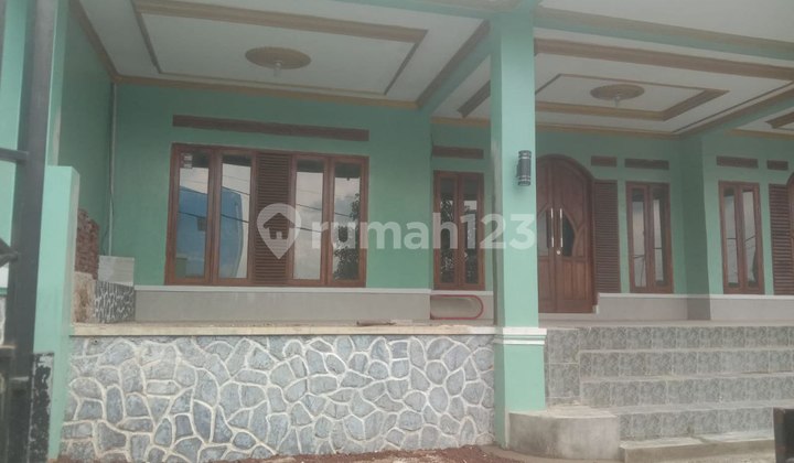 RUMAH DI PEDESAAN DEPAN JALAN RAYA COCOK UNTUK HEALING DAN INVESTASI SUPER STRATEGSI