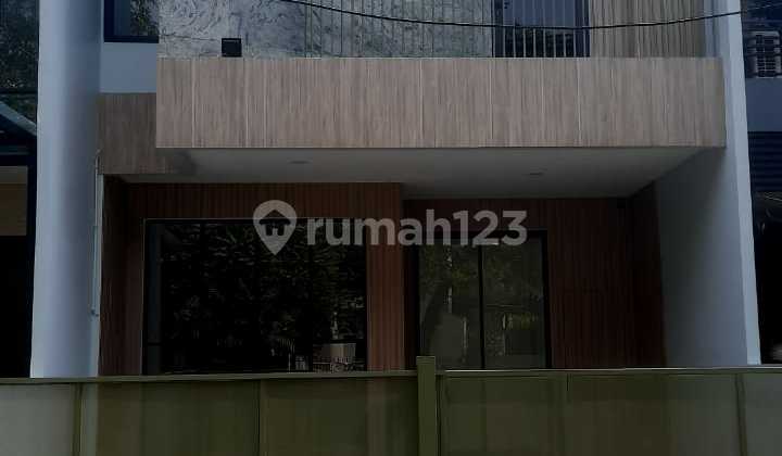 Dijual Rumah BrandNew Depan Taman 