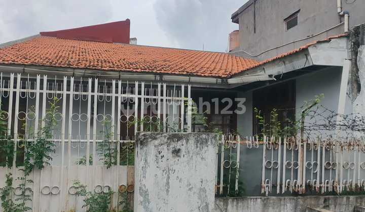 Dijual Cepat Rumah Lama Area Delman Asri Kebayoran Lama