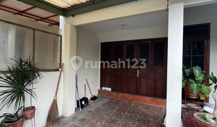 Dijual Cepat Rumah Lama Area Gedung Hijau Harga NJOP Dijual Cepat Rumah Lama Area Gedung Hijau Harga NJOP