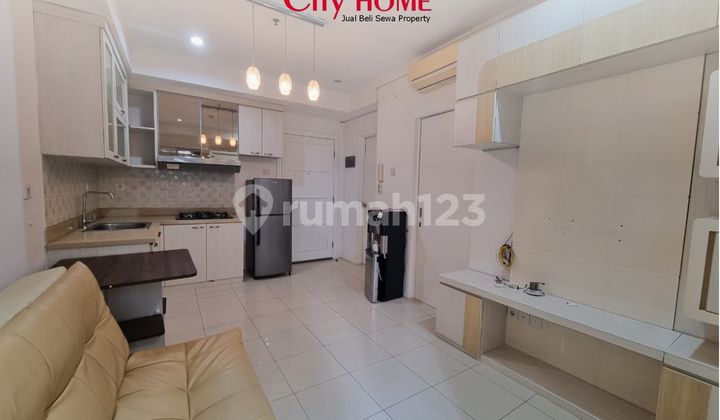 For Rent 2Br Low Floor Apartment, Luxuriously Furnished, West Jakarta 2