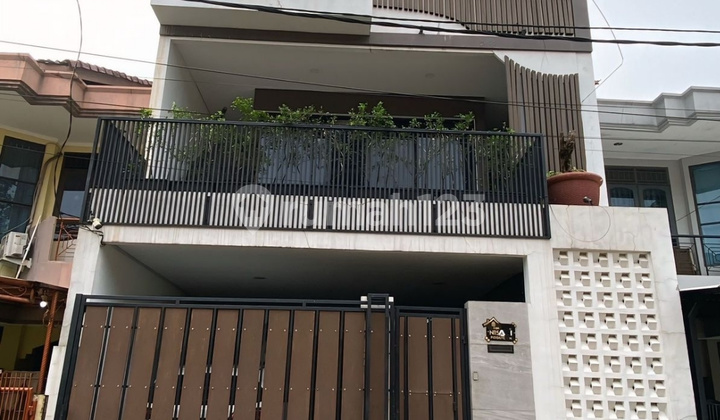 Rumah Siap Huni Green Garden - Full Furnished | 4 Kt | 3,2 M Nego Rumah Siap Huni Green Garden - Full Furnished | 4 Kt | 3,2 M Nego