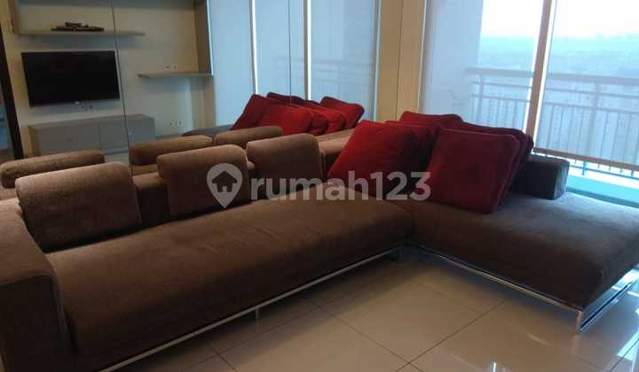 Disewakan Apartemen Central Park Residences, 3+1BR Furnished Luas 112,7m2