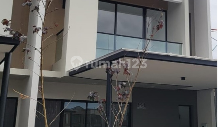 For Sale 2-Story House in PIK2 Cluster Dallas 6×15 Semi-Furnished