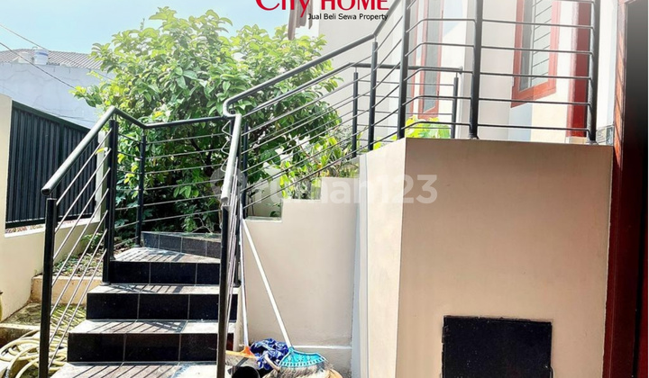 Rumah Ideal Keluarga di Taman Aries - 2,5 Lantai, Semi Furnished 2