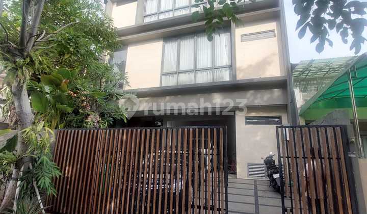 For Sell Rumah Mewah Area Kembangan, Jakarta Barat (Full Furnished)