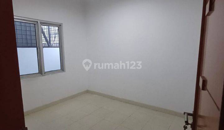 Disewakan Rumah di Tomang, Jakarta Barat Fitted 2