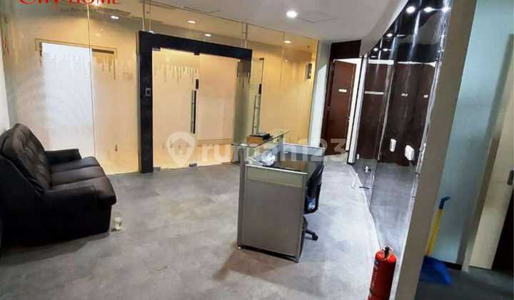 Sewa Kantor Modern di APL Tower - Dekat Mall dan Apartemen Sewa Kantor Modern di APL Tower - Dekat Mall dan Apartemen