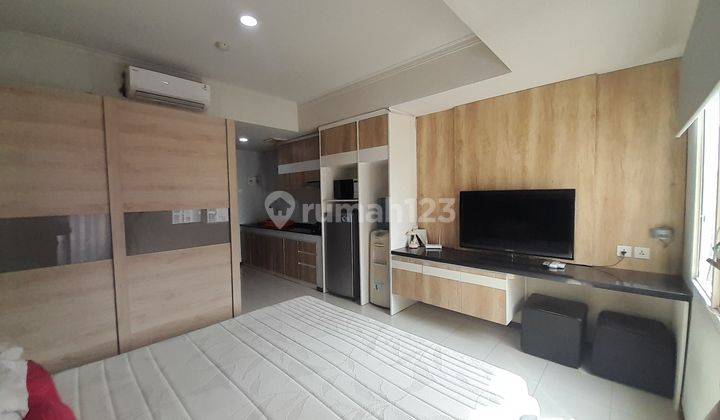 Disewakan Apartemen Royal Mediterania Garden, Furnished 2