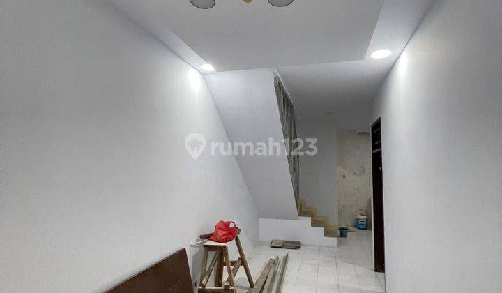 Rumah habis Renov 4.5x13 Strategis di Tanjung Duren(TD333) 2