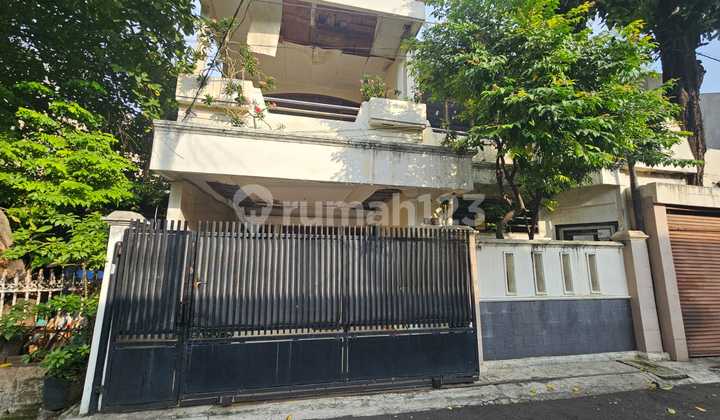 Rumah 150Meter Lokasi Strategis di Tomang(Tm278)