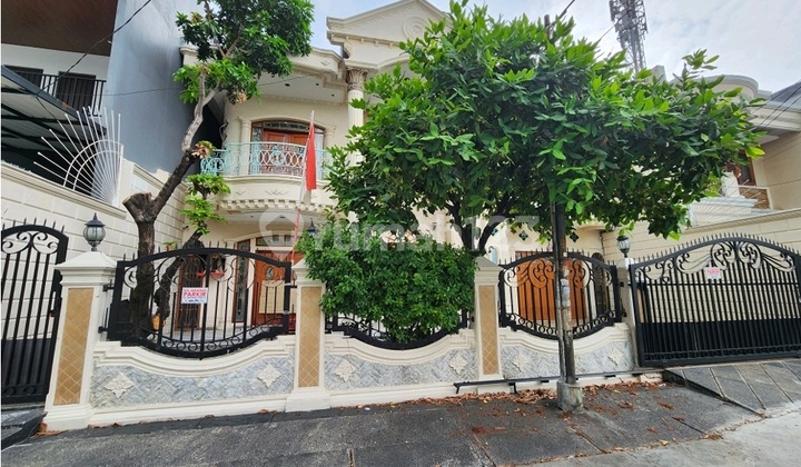 Rumah Bagus Siap Lokasi Strategis di Taman Ratu(Tr268)