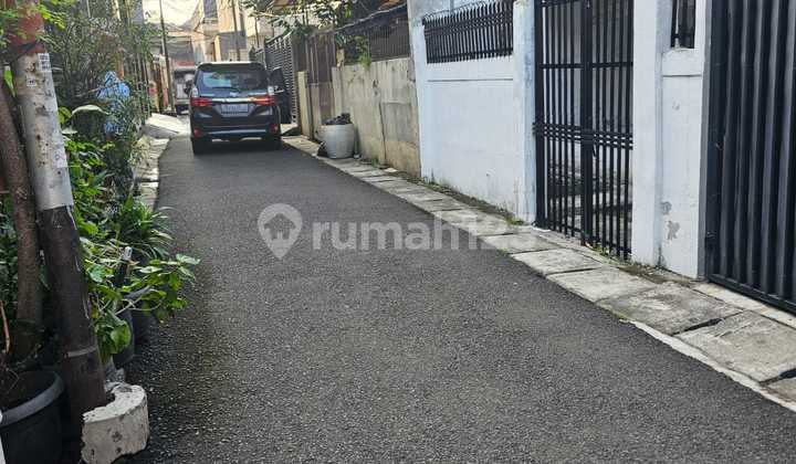 Rumah Bekas Kos 5.5x22 strategis di Grogol(GRG110) 2