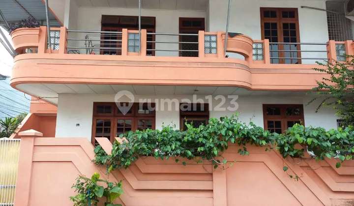 Rumah Hoek Strategis Di Tanjung Duren(TD242) 2