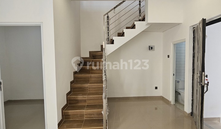 Rumah Baru 5x11 strategis di Tanjung Duren(TD389) 2