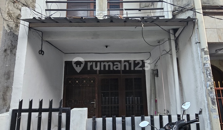 Rumah Dalam Gang 3X11 Strategis di Tanjung Duren(Td407) Rumah Dalam Gang 3X11 Strategis di Tanjung Duren(Td407)