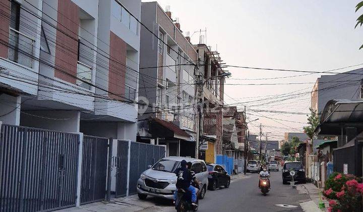 Rumah baru bebas banjir di tanjung duren(TD93B) 6