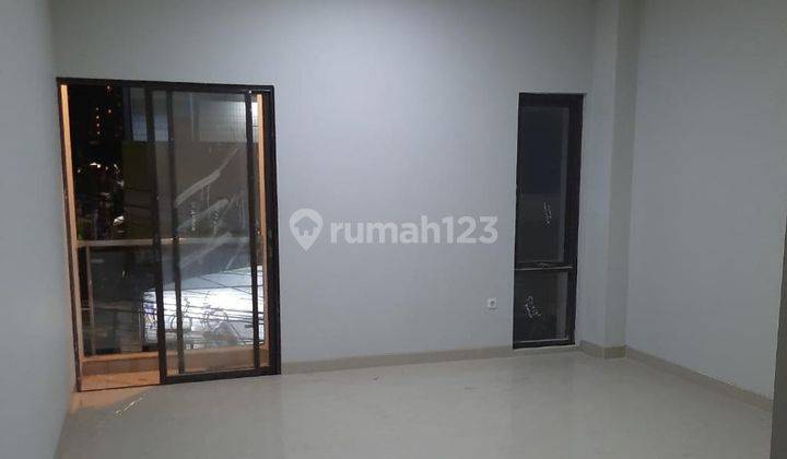 Rumah baru bebas banjir di tanjung duren(TD93B) 7
