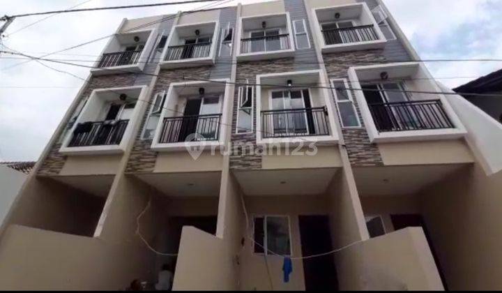 Rumah baru lokasi strategis di Duri Kepa(DK64) 1