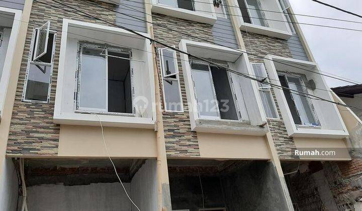 Rumah baru lokasi strategis di Duri Kepa(DK64) 6