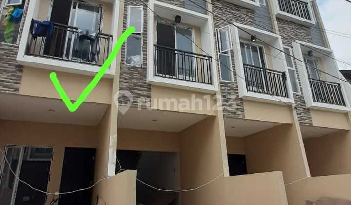 Rumah baru lokasi strategis di Duri Kepa(DK64) 9