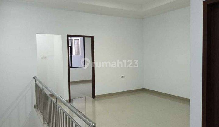 Rumah Baru Siap Huni Strategis Di Taman Ratu(TR128) 4