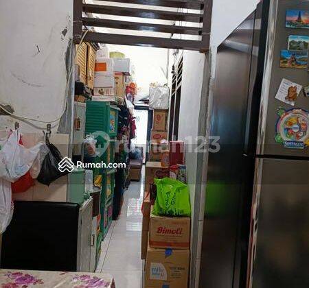 Rumah tua Hitung Tanah Strategis di Taman Ratu(TR127) 6