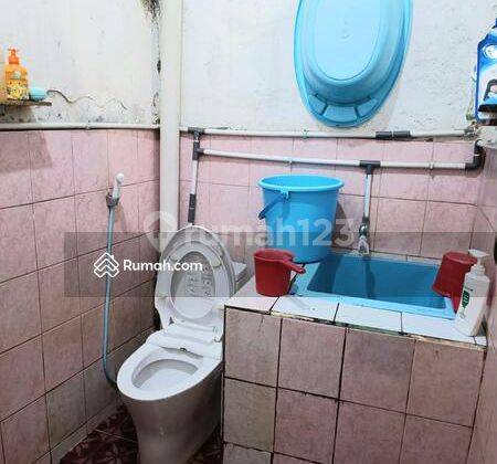 Rumah tua Hitung Tanah Strategis di Taman Ratu(TR127) 7