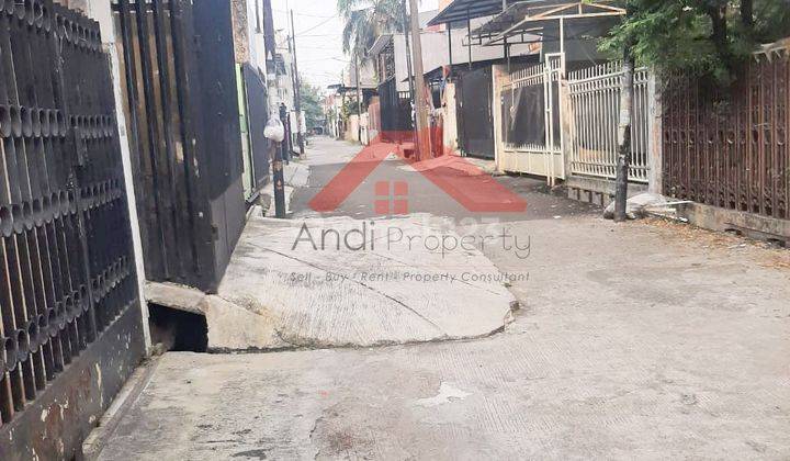 Rumah Tua Hitung tanah Strategus Di Taman Ratu(TR53a) 3