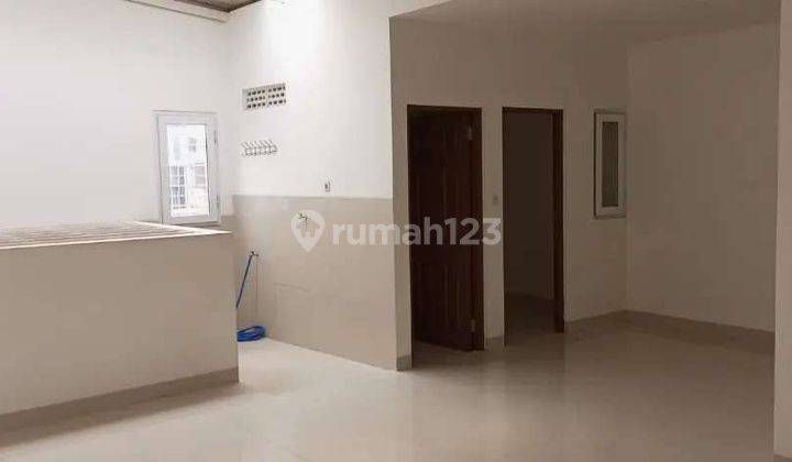 Rumah bagus Siap Huni Strategis Di Taman Ratu(TR125) 6