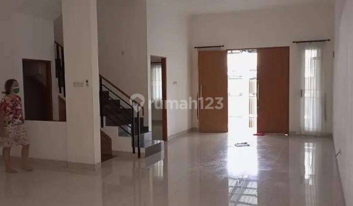 Rumah bagus Siap Huni Strategis Di Taman Ratu(TR125) 10
