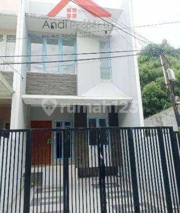 Rumah Siap Huni Strategis Di Taman Ratu(TR114) 2