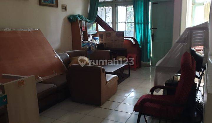 Rumah lama Hitung Tanah Strategis Di Taman Ratu(TR112) 2