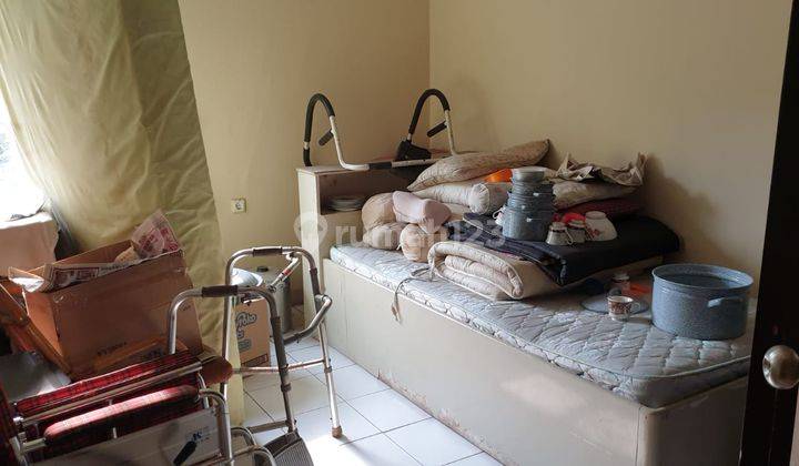 Rumah lama Hitung Tanah Strategis Di Taman Ratu(TR112) 4