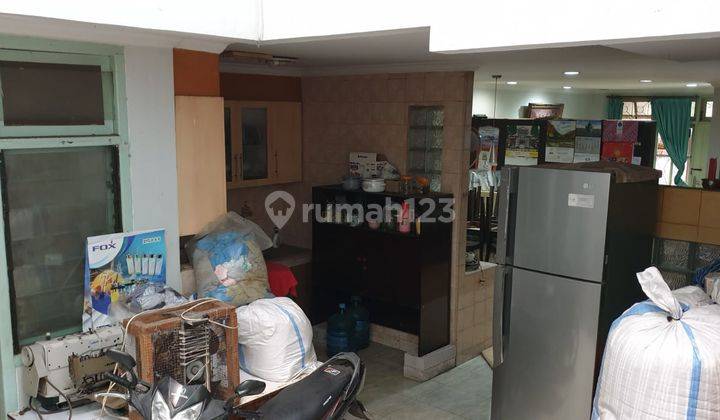 Rumah lama Hitung Tanah Strategis Di Taman Ratu(TR112) 5