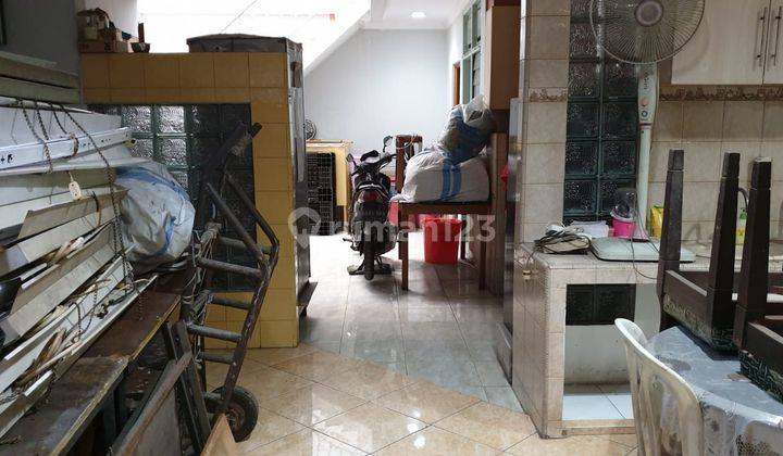 Rumah lama Hitung Tanah Strategis Di Taman Ratu(TR112) 10