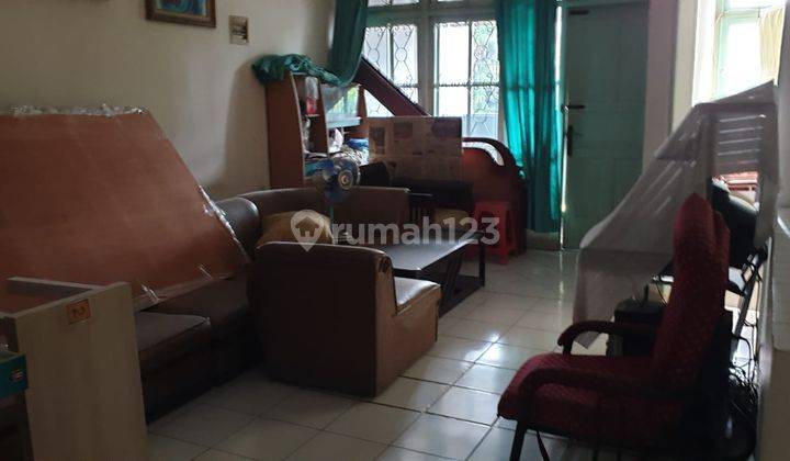 Rumah Lama Hitung Tanah Strategis Di Taman Ratu(tr112) 2