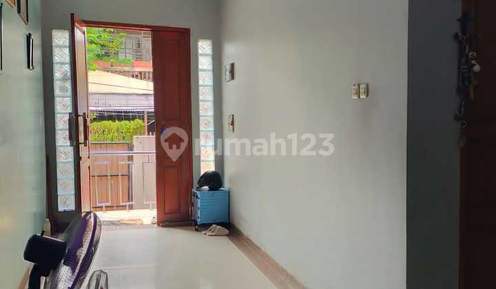 Rumah Siap Huni 9X15 Strategis di Tomang(Tm281) 2