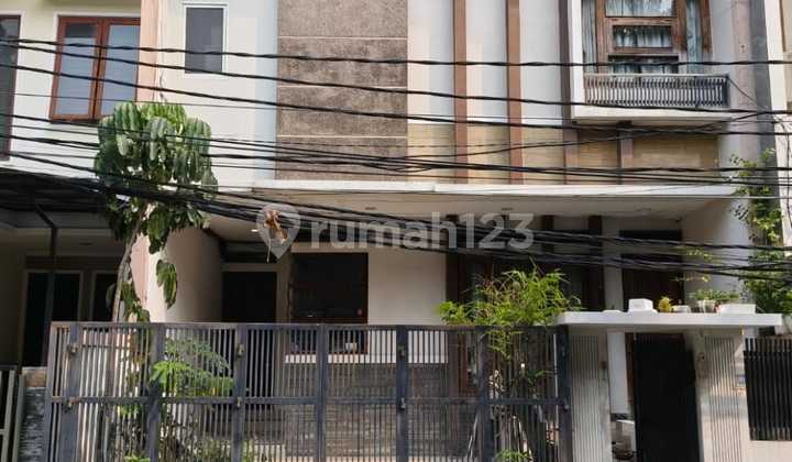 Rumah 8X18 Lingkungan Komplek di Greenville(Gr99) Rumah 8X18 Lingkungan Komplek di Greenville(Gr99)