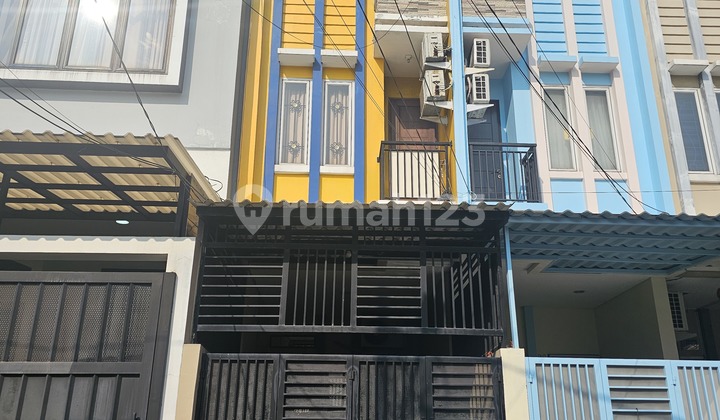 Rumah Siap Huni 3X13 Lokasi Strategis di Duri Kepa(Dk426)