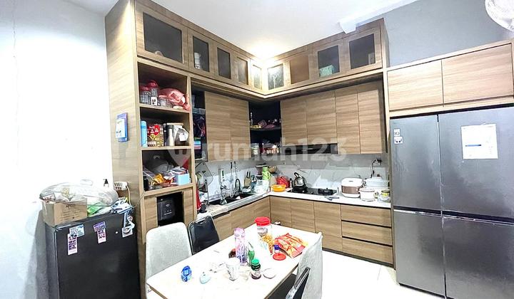 Rumah Siap Huni Lokasi Strategis di Jelambar(Jl335)