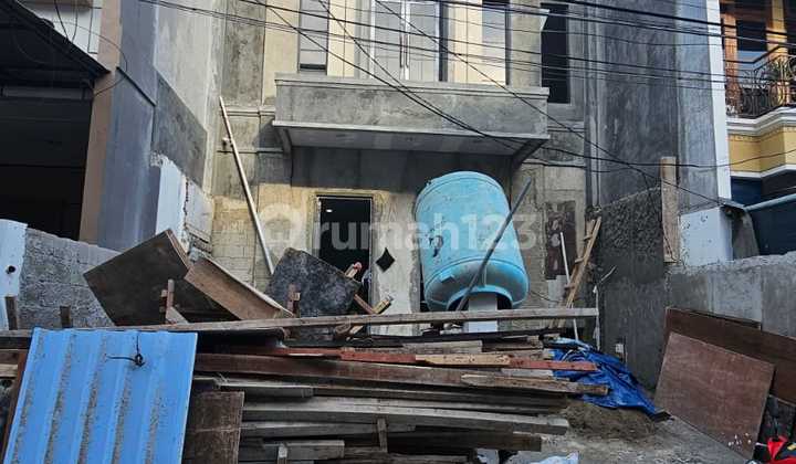 New House 7X18 Strategic Location in Taman Ratu (Tr264) 1