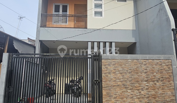 Rumah Siap Huni 6X17.5 Lokasi Strategis di Duri Kepa(Dk443) Rumah Siap Huni 6X17.5 Lokasi Strategis di Duri Kepa(Dk443)