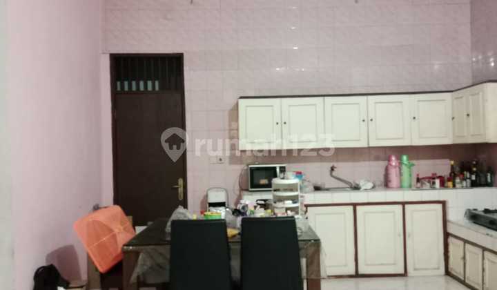 Rumah tua hitung tanah 12x25 strategis di Jelambar(JL305) 2